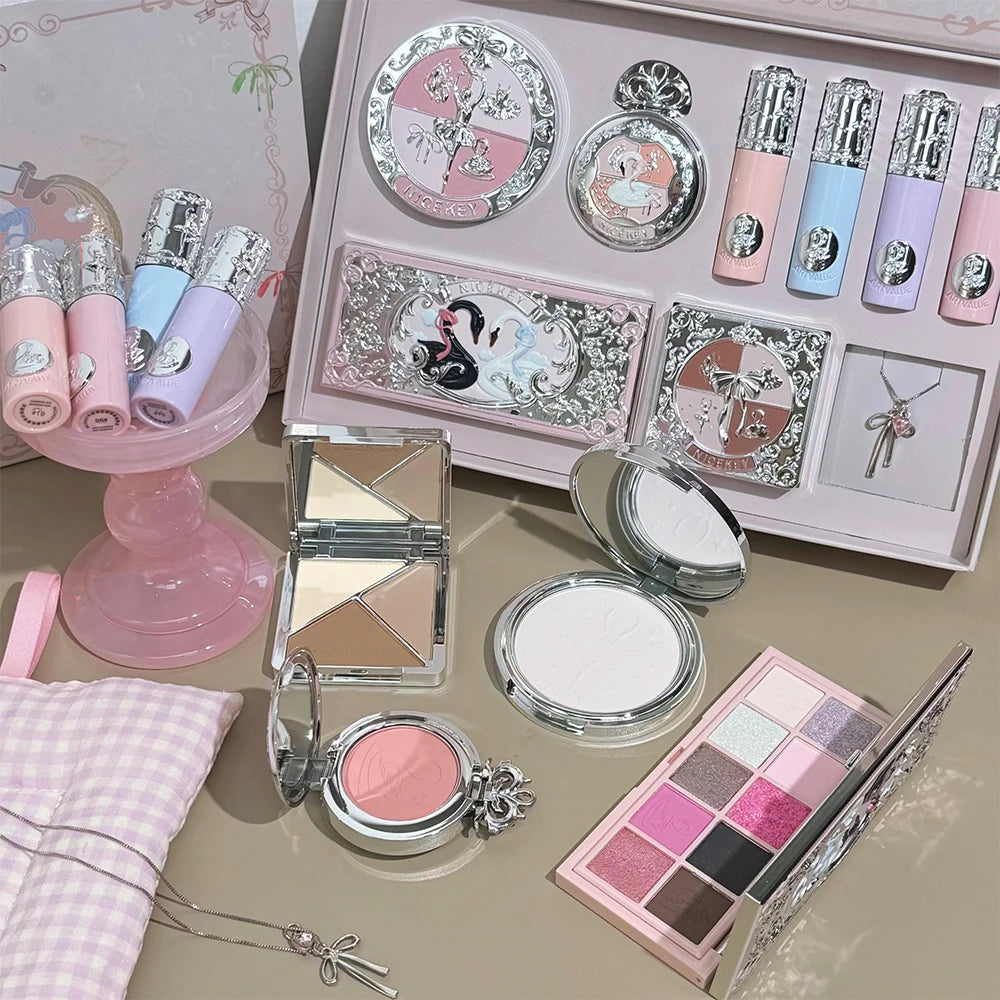 Kit de Maquiagem NICEKEY Pink Ballet Completo com 4 Batons Líquidos Matte, Blush, Pó Compacto, Paleta de Sombras, Paleta de Contorno e Colar Brinde. 💄✨