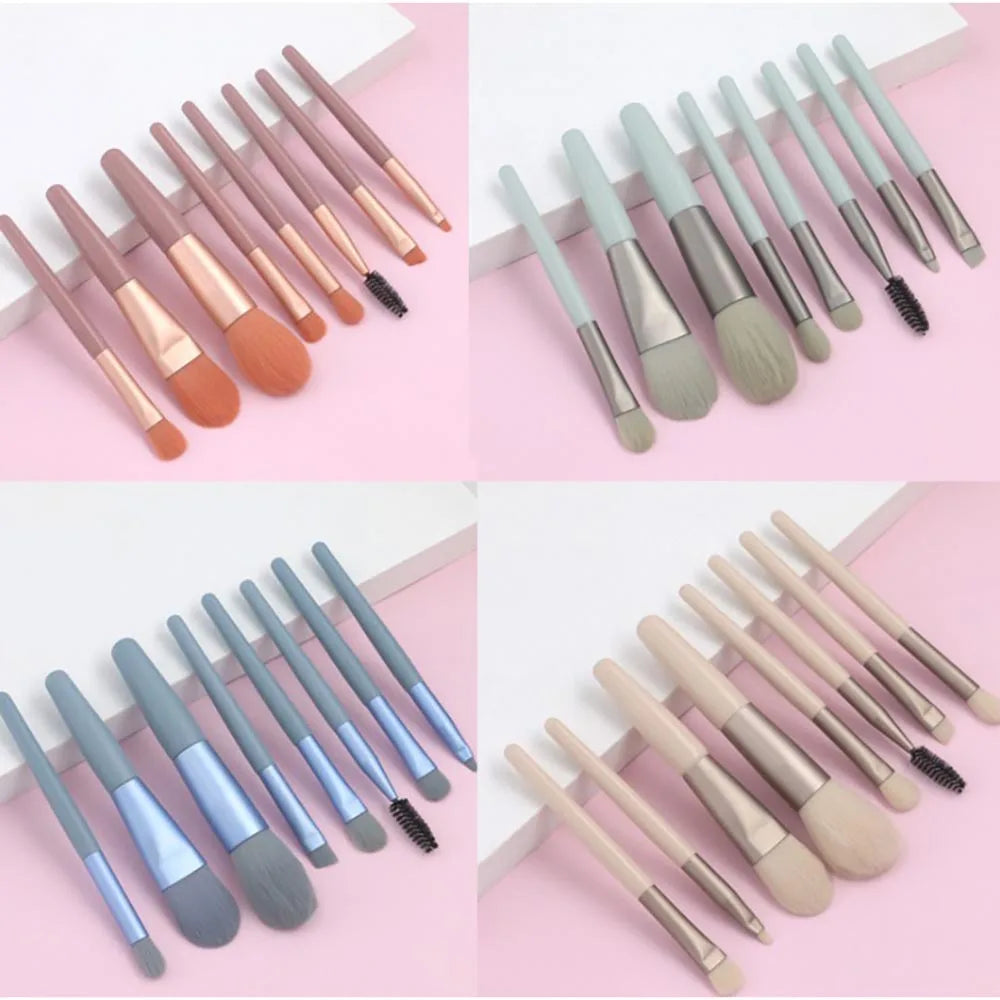 Kit com 8 Pincéis de Maquiagem com Necessaire Transparente