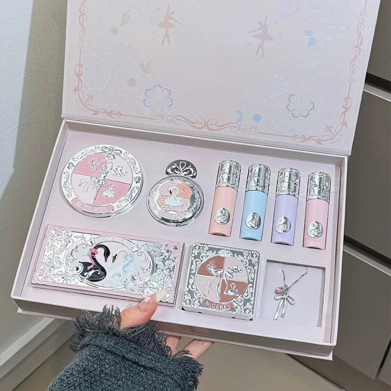 Kit de Maquiagem NICEKEY Pink Ballet Completo com 4 Batons Líquidos Matte, Blush, Pó Compacto, Paleta de Sombras, Paleta de Contorno e Colar Brinde. 💄✨