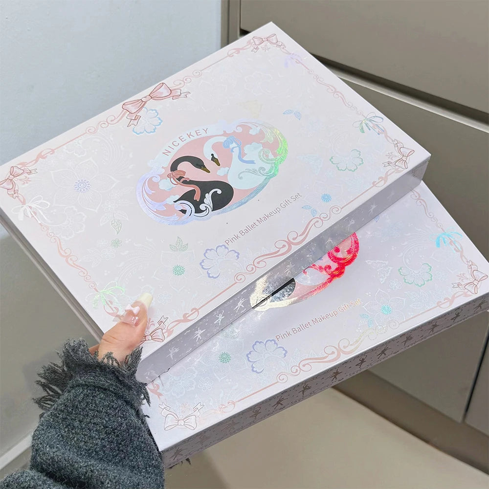 Kit de Maquiagem NICEKEY Pink Ballet Completo com 4 Batons Líquidos Matte, Blush, Pó Compacto, Paleta de Sombras, Paleta de Contorno e Colar Brinde. 💄✨