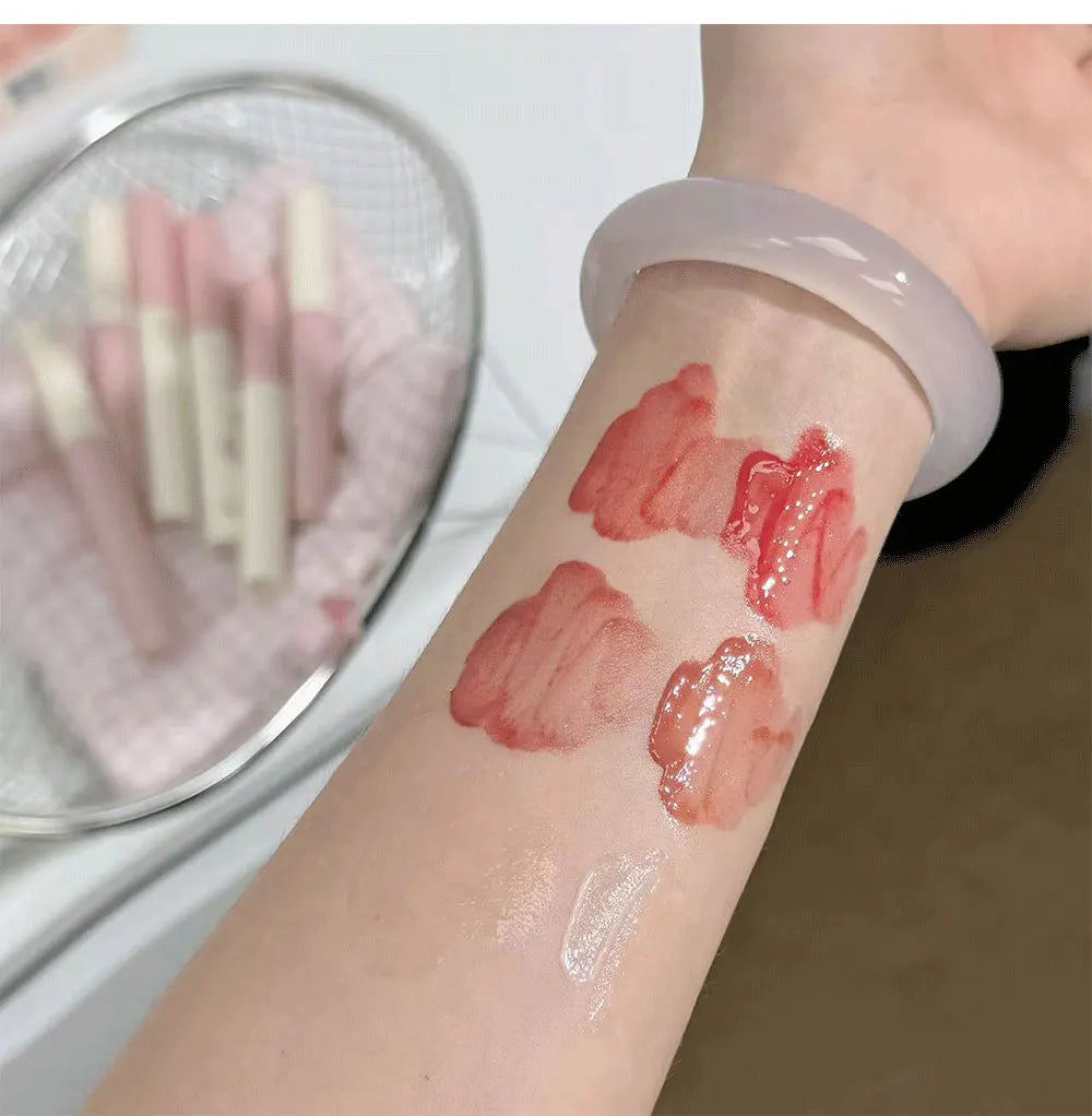 💄 Kit Completo de Maquiagem com 13 Itens: 4 Glosses Labiais, Óleo Labial, Creme Labial, Delineador, Máscara de Cílios, Caneta para Sobrancelhas, Blush, Iluminador, Paleta de Sombras e Pó Compacto. ✨
