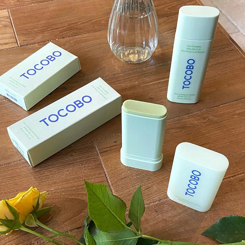 Protetor Solar em Bastão TOCOBO Smear – Refrescante, Hidratante, Controle de Oleosidade, Clareador e Proteção UV SPF 50+
