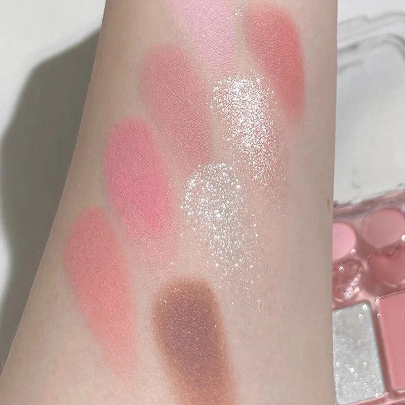 💖✨ Paleta 3 em 1 Coração – Sombras, Blush e Iluminador