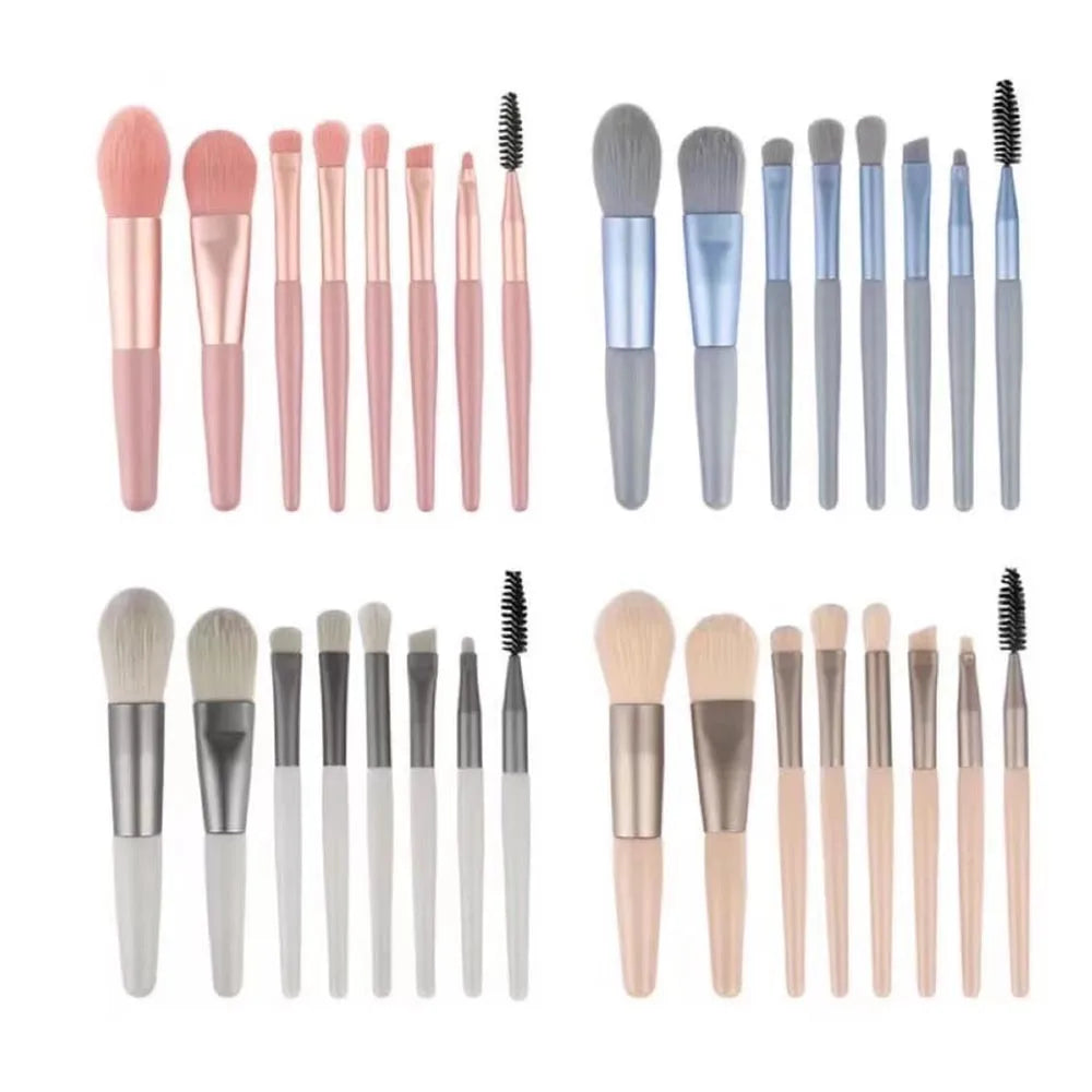 Kit com 8 Pincéis de Maquiagem com Necessaire Transparente